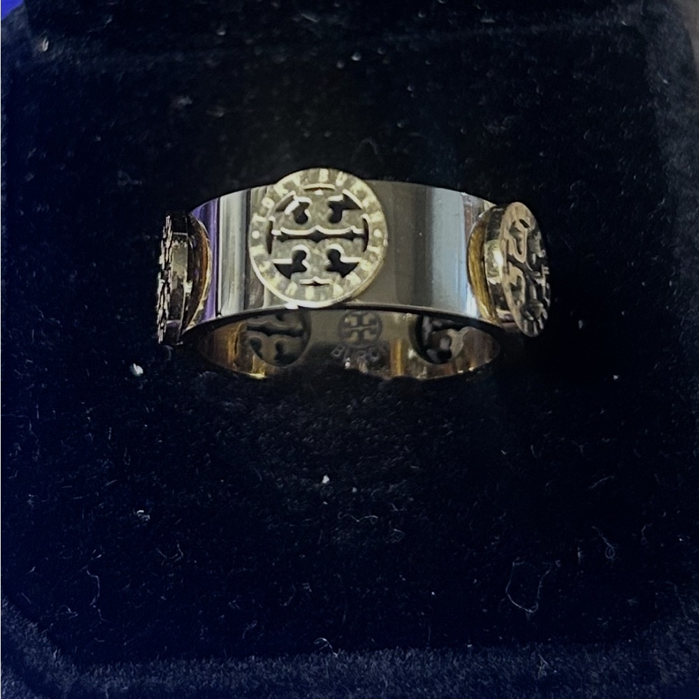 Tory Burch NWOT Gold Logo Ring